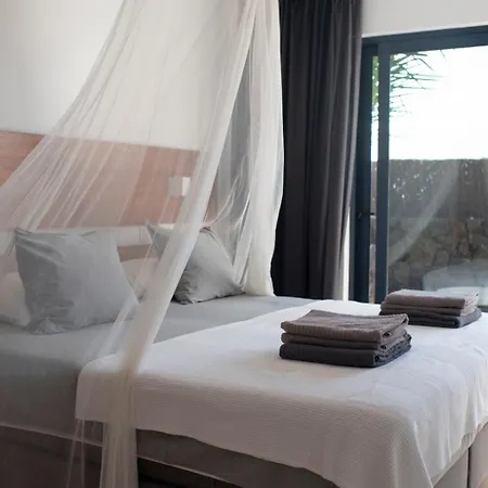 Villa Casa Mila With Heated Pool In El Roque Cotillo
